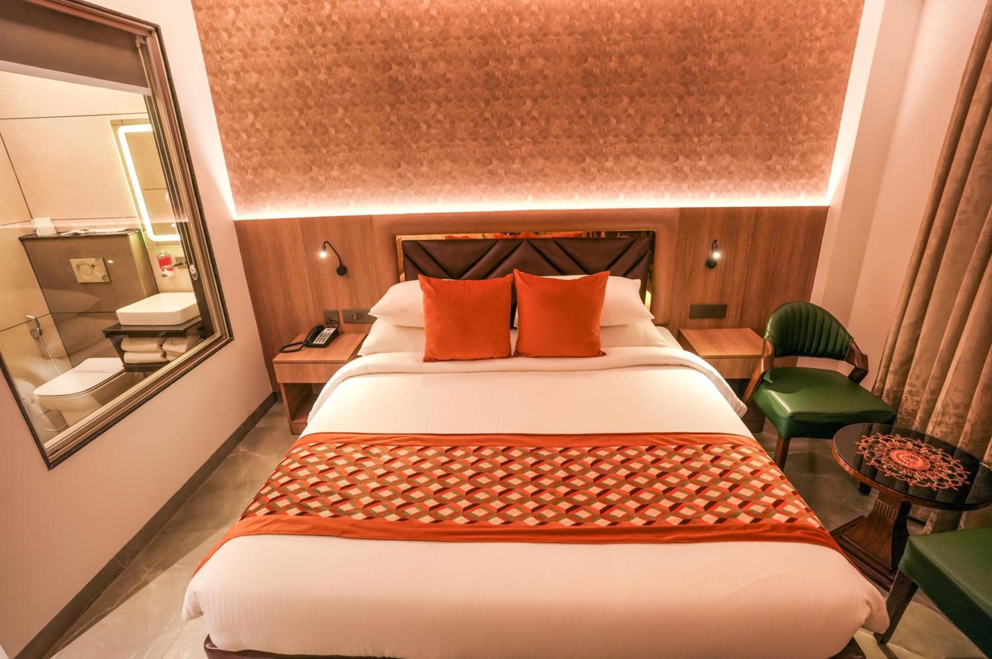 Rj Hotel - Managed By Atithi House Greater Noida Ngoại thất bức ảnh