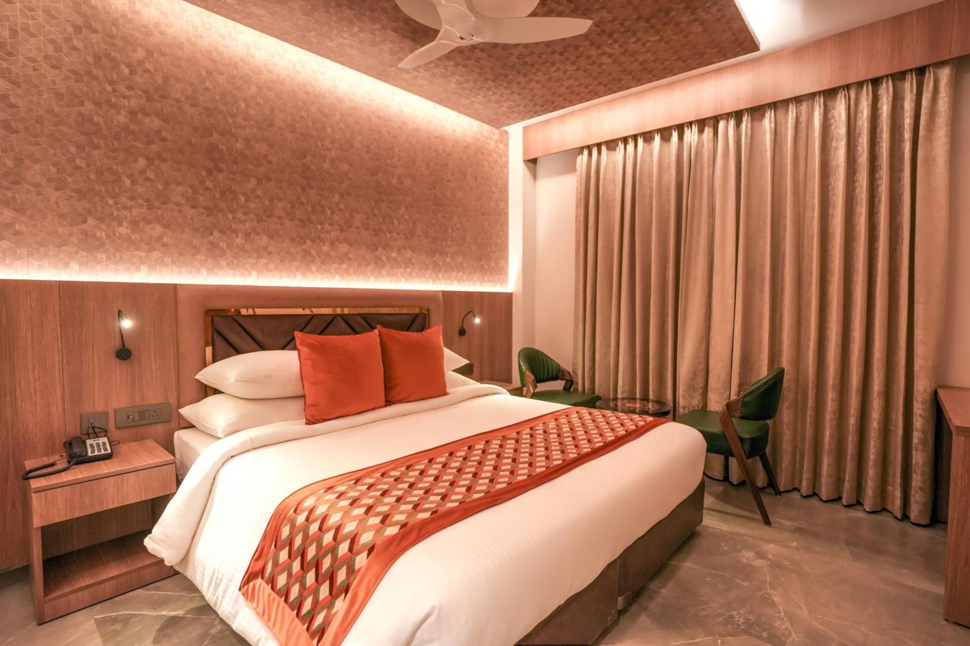 Rj Hotel - Managed By Atithi House Greater Noida Ngoại thất bức ảnh