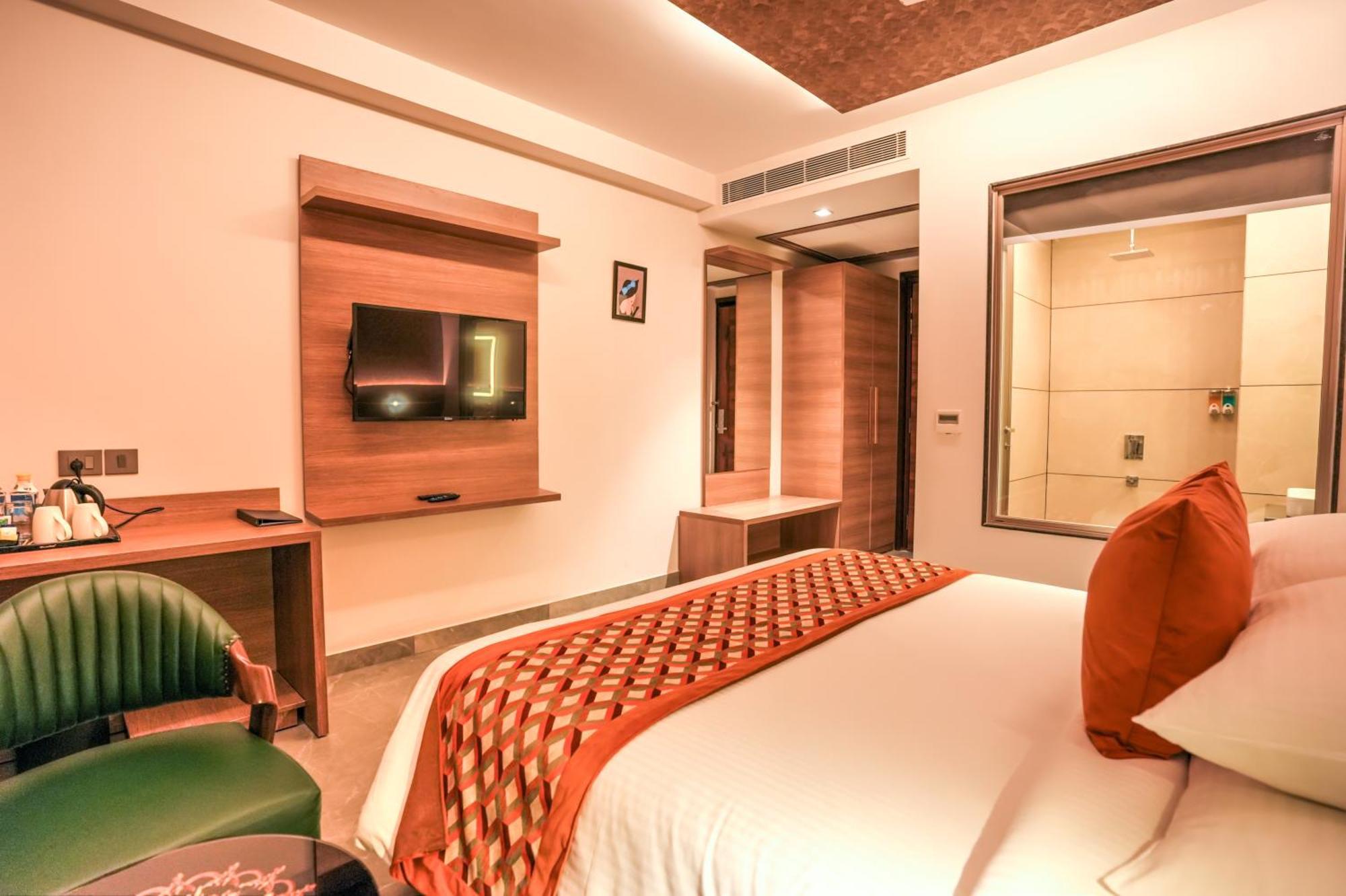 Rj Hotel - Managed By Atithi House Greater Noida Ngoại thất bức ảnh