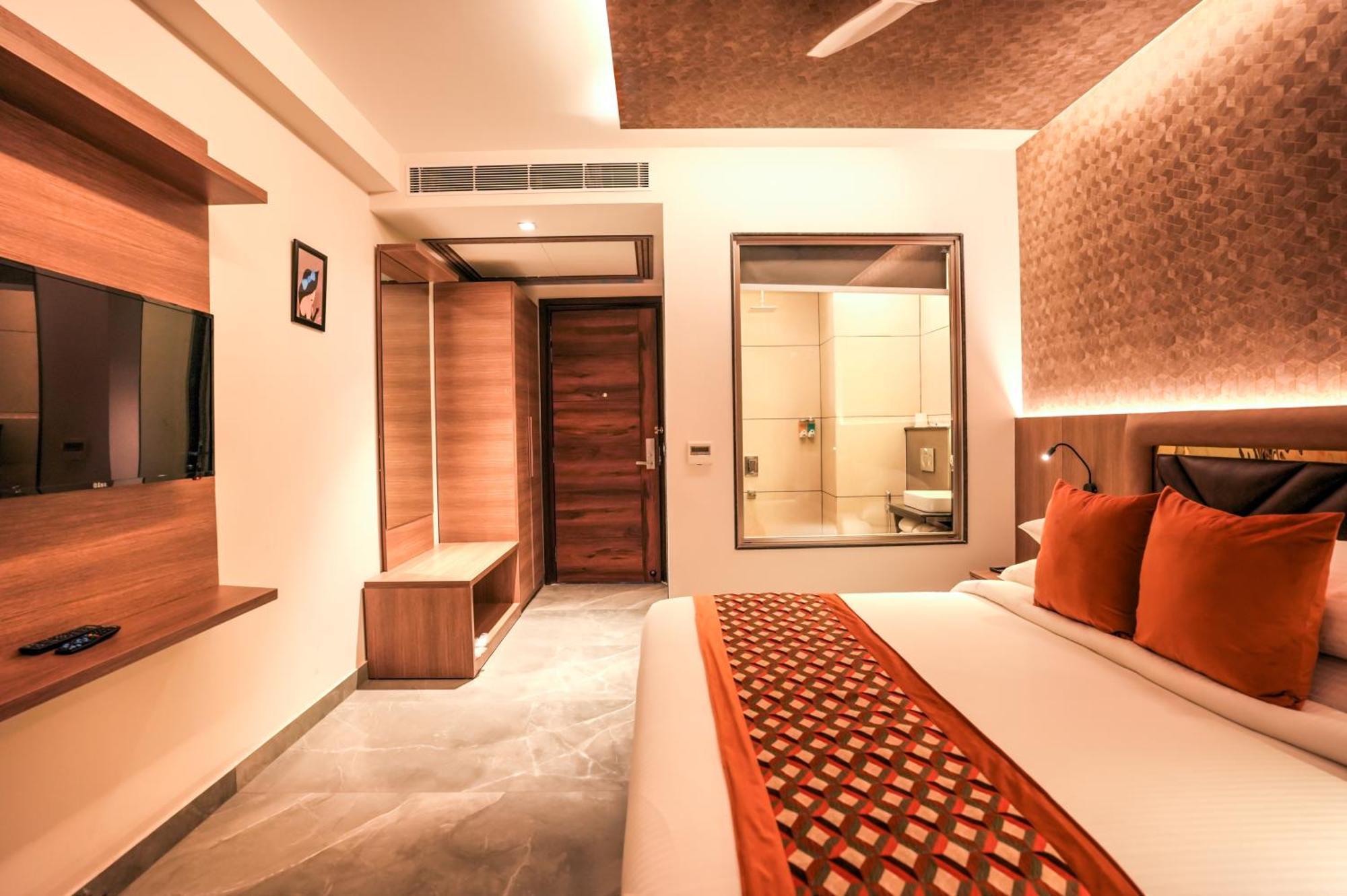 Rj Hotel - Managed By Atithi House Greater Noida Ngoại thất bức ảnh
