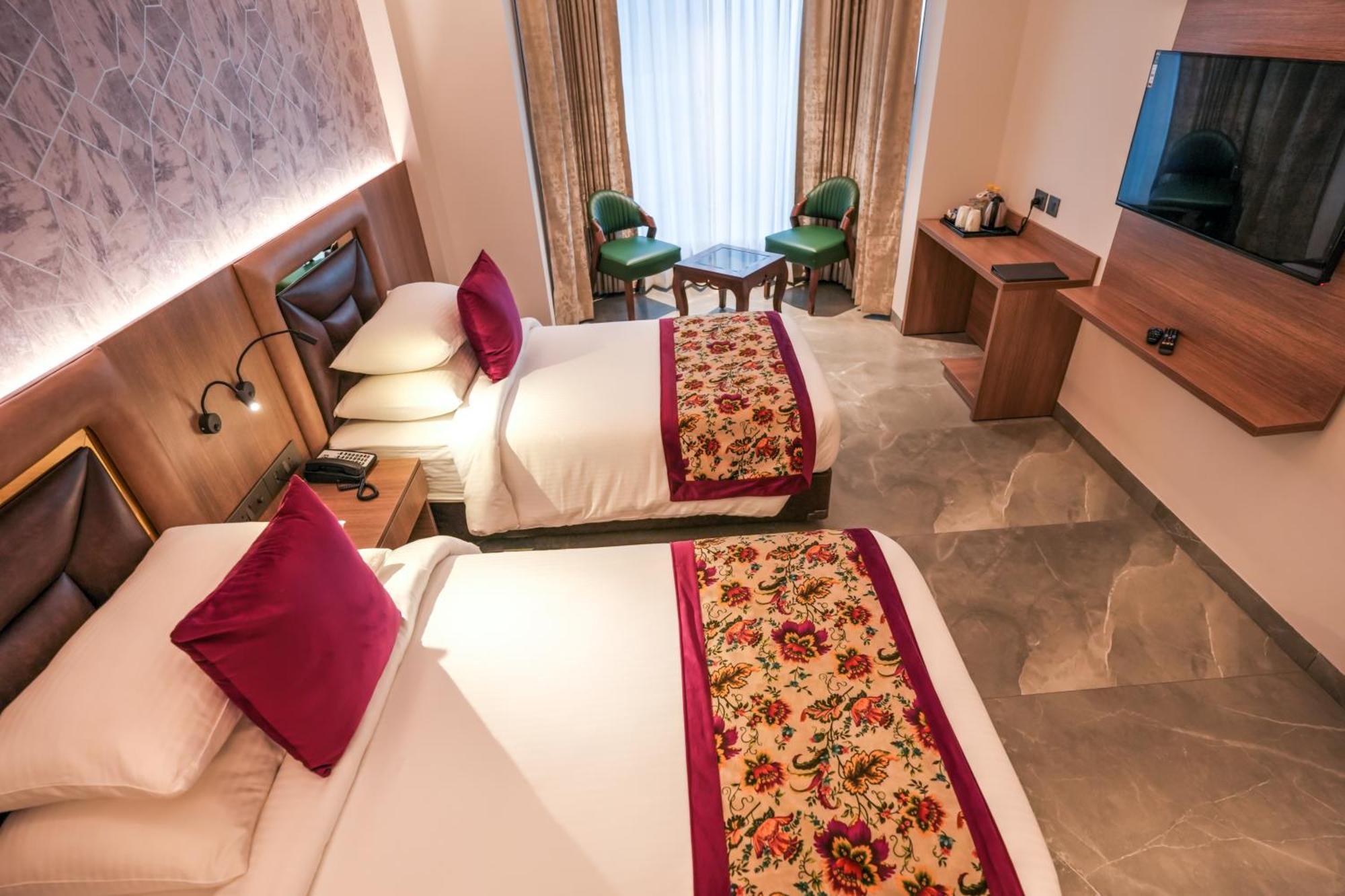 Rj Hotel - Managed By Atithi House Greater Noida Ngoại thất bức ảnh